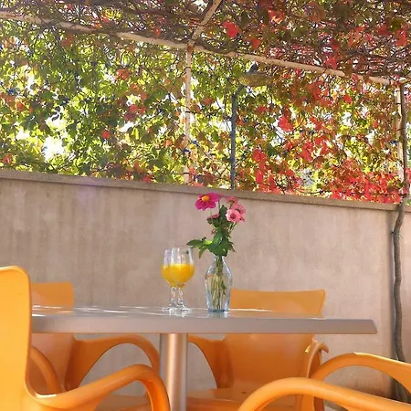 Mirela & Feri Apartament *